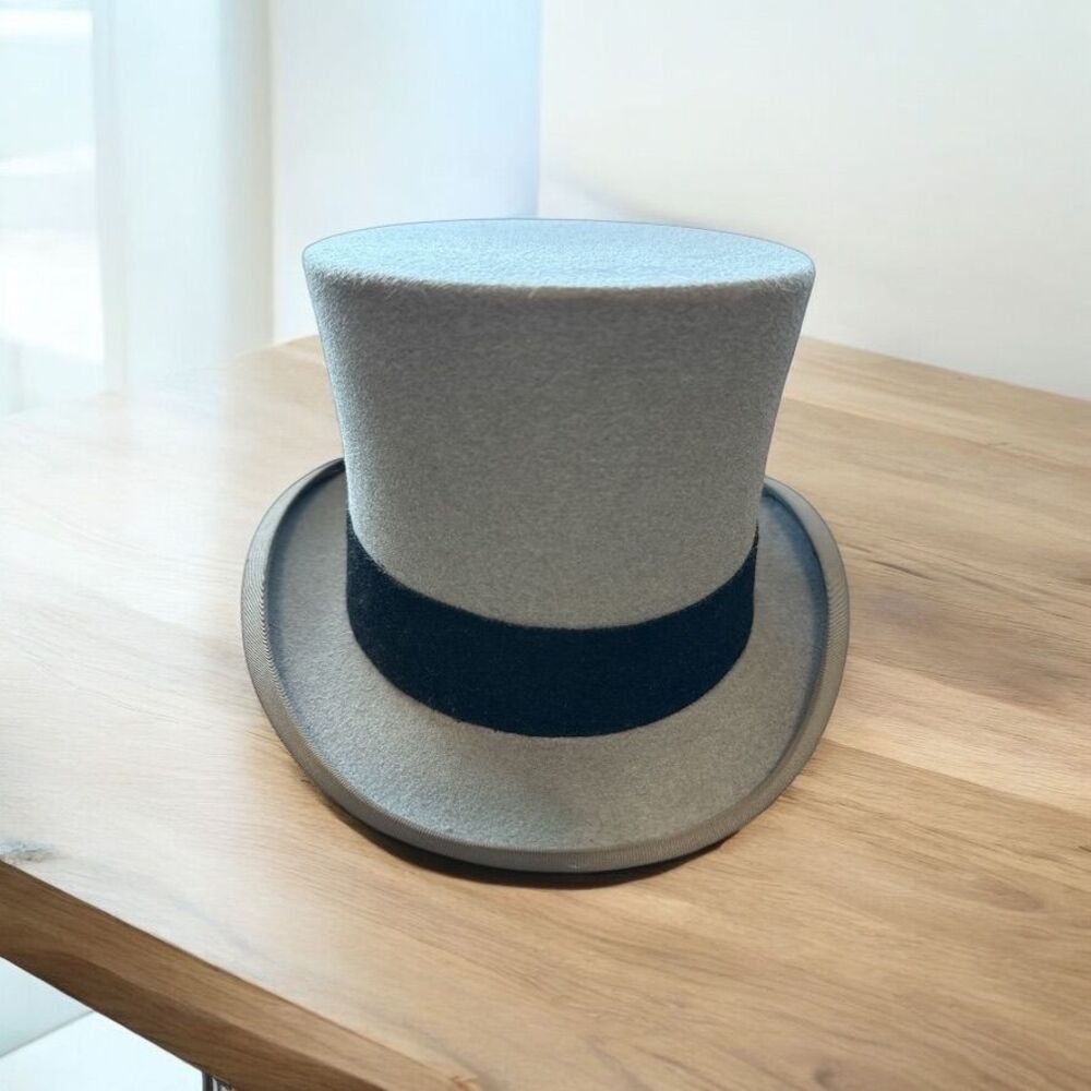 Harrods of London Vintage Gray Felt Top Hat Formal Gentleman Size 6 7/8 (56)‎